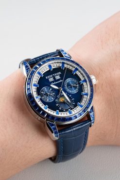 Đồng Hồ Reef Tiger RGA1988-YLLLD MoonPhase